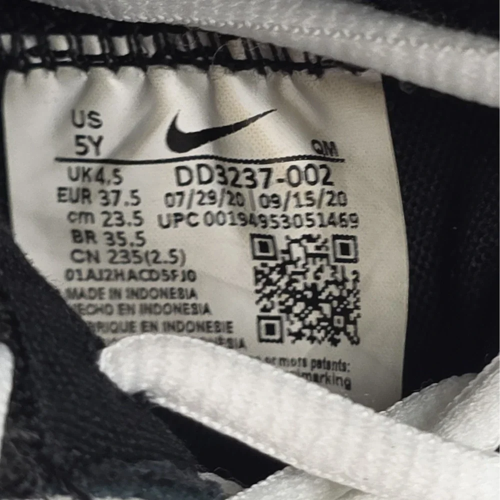 Nike Big Kid's Blazer Mid '77 Suede Black/White-Total Orange (DD3237 002) - 5Y